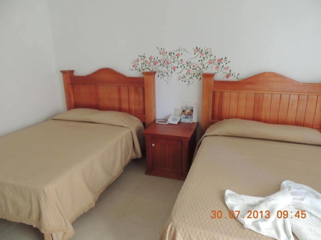 Hotel Quinta De La Rosa Cuautla  المظهر الخارجي الصورة